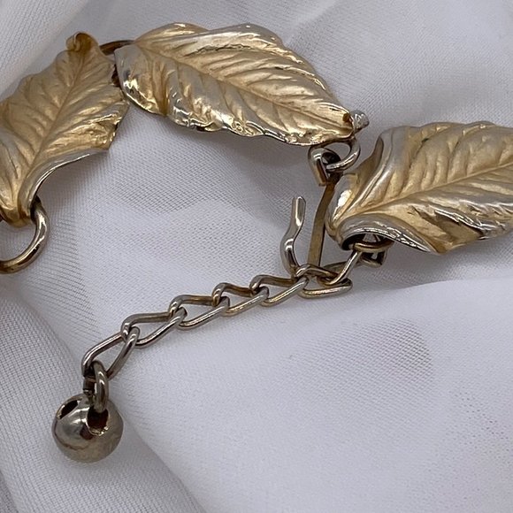 Jewelry Vintage 15 inch with 2 in ext. Necklace Theme - Picture 3 of 5